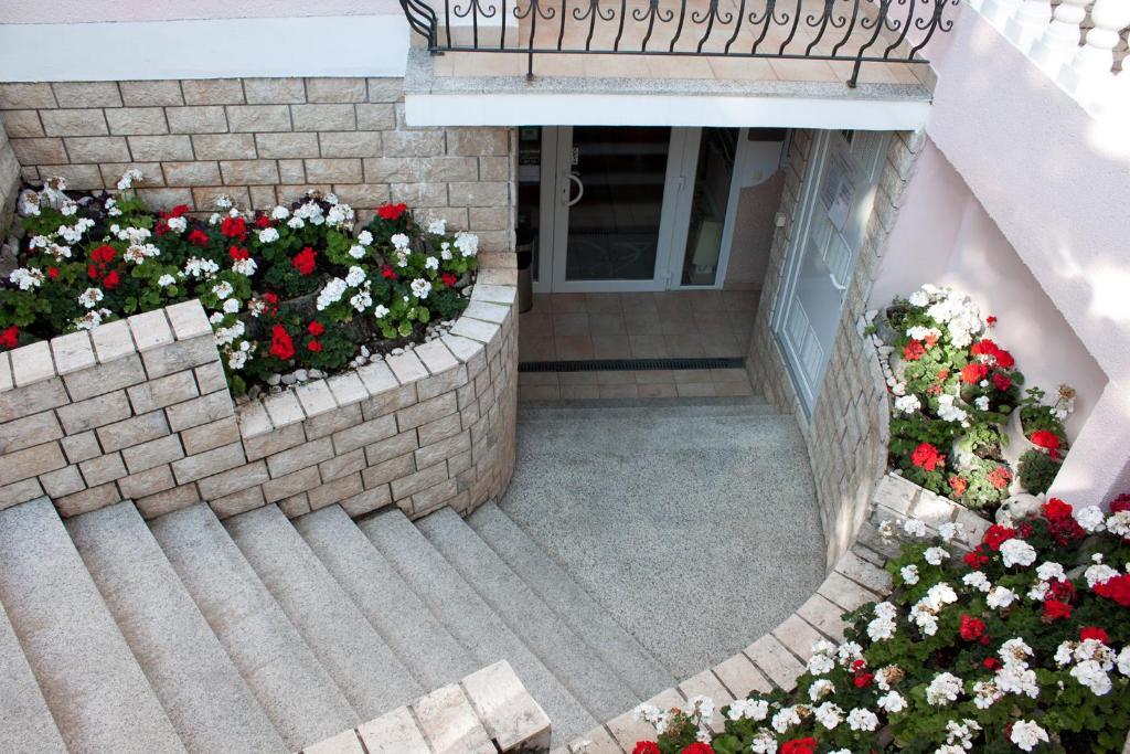 Hotel Vali Dramalj Цриквеница Экстерьер фото